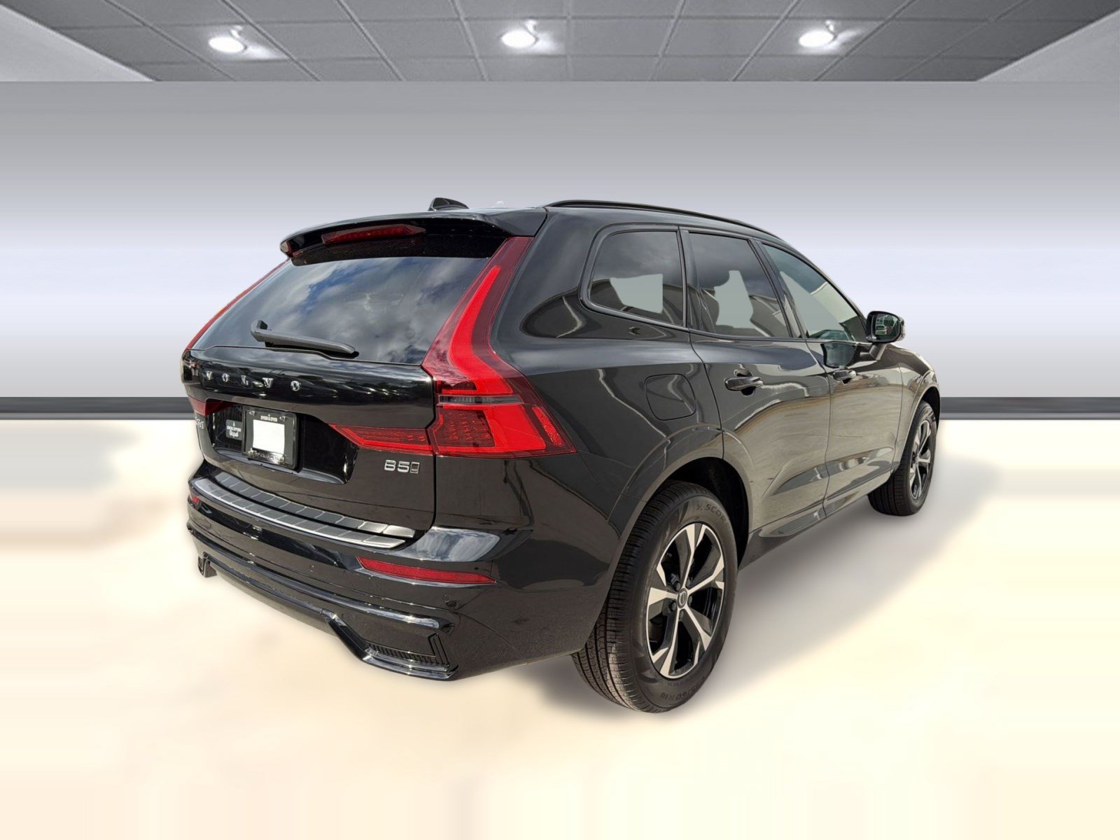 New 2026 Volvo XC60 B5 Core w/ Protection Package Premier AWD/4WD image 9