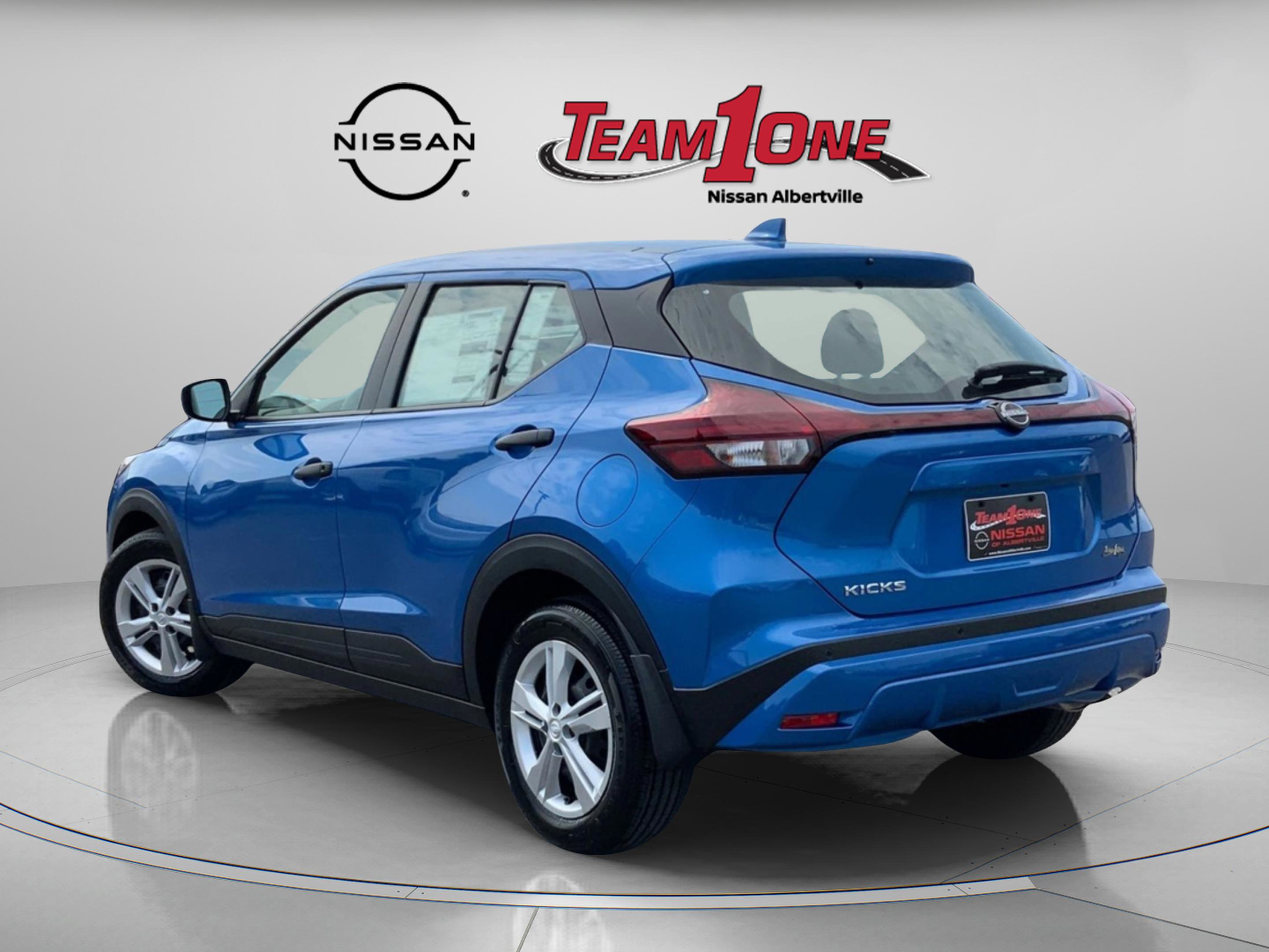 New 2025 Nissan Kicks Play S image 4