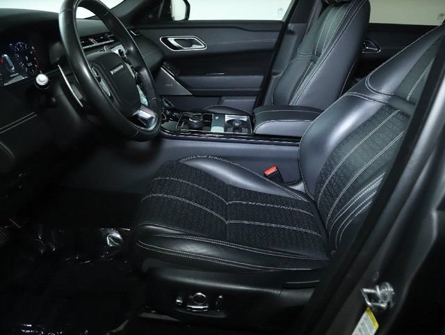 Used 2019 Land Rover Range Rover Velar R-Dynamic SE AWD/4WD image 17