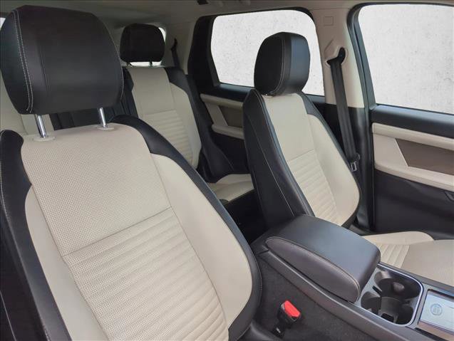 Used 2021 Land Rover Discovery Sport SE R-Dynamic image 27