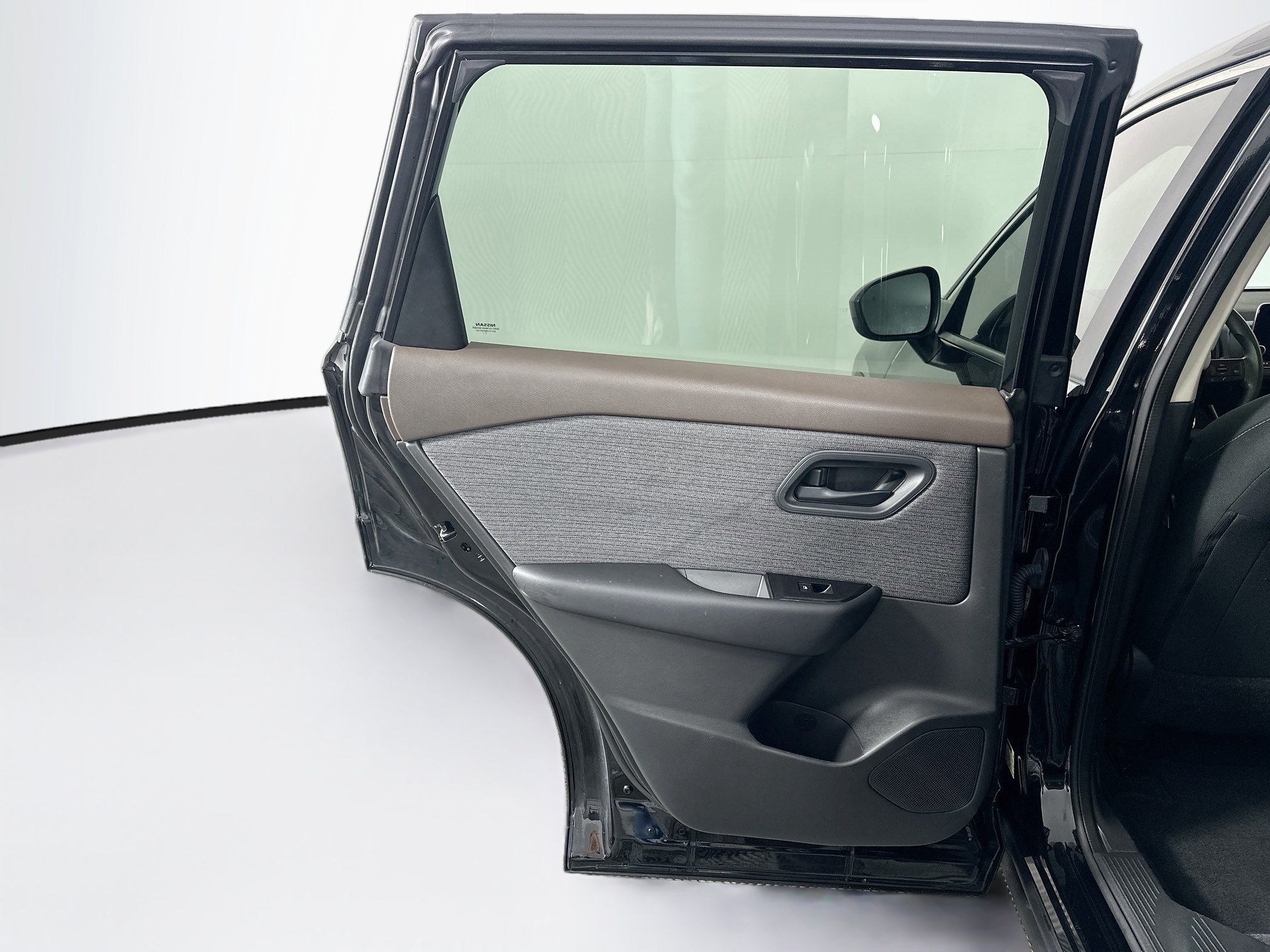Used 2023 Nissan Rogue S FWD image 26