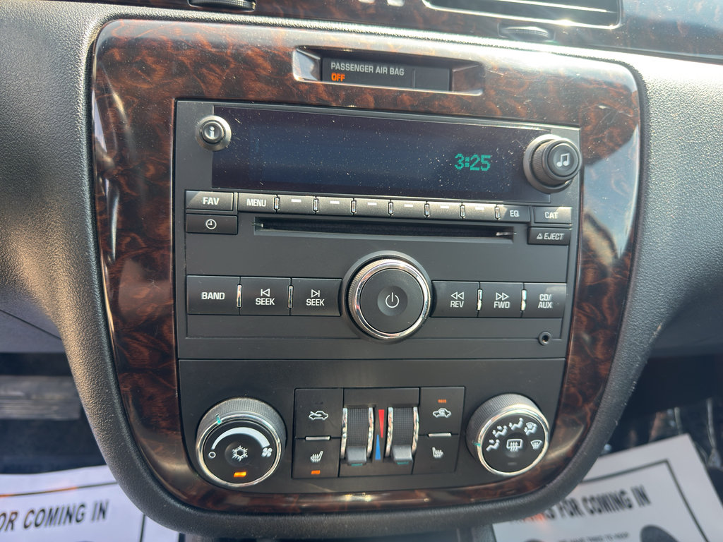 Used 2012 Chevrolet Impala LTZ FWD image 16