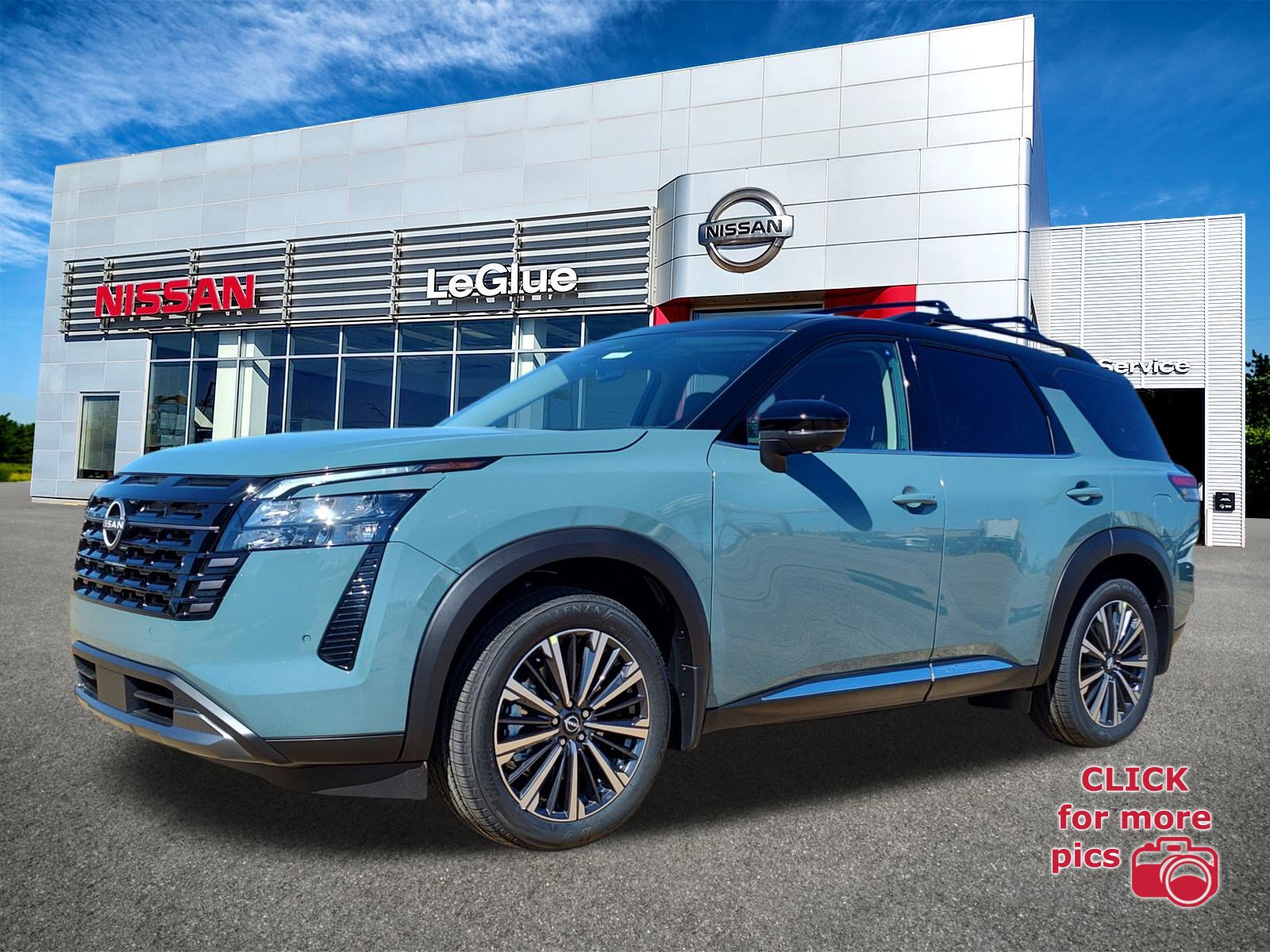 New 2026 Nissan Pathfinder Platinum image 1