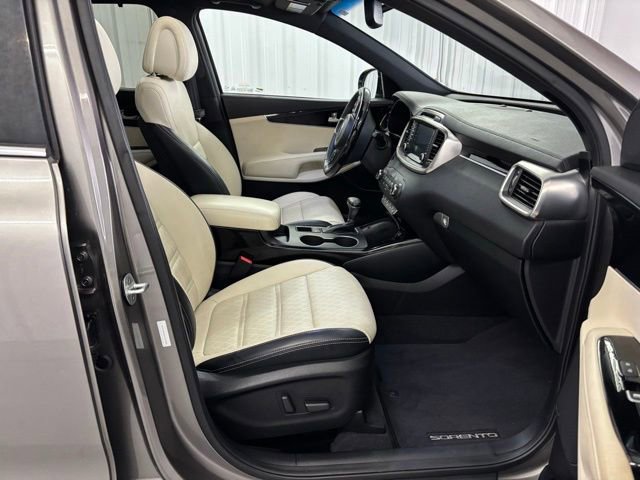 Used 2016 Kia Sorento SX image 32