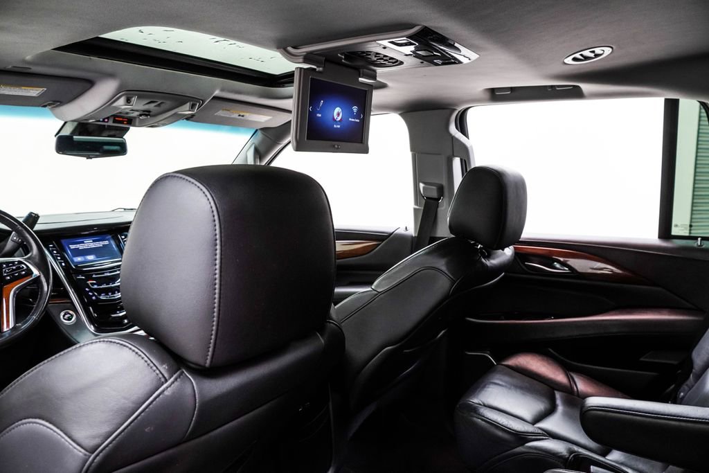 Used 2020 Cadillac Escalade Luxury image 26