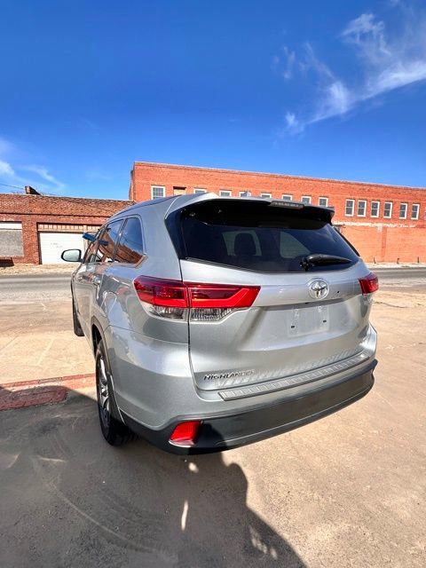 Used 2017 Toyota Highlander XLE image 9