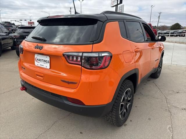 New 2026 Jeep Compass Trailhawk w/ Sun, Sound & Navigation Group AWD/4WD image 7