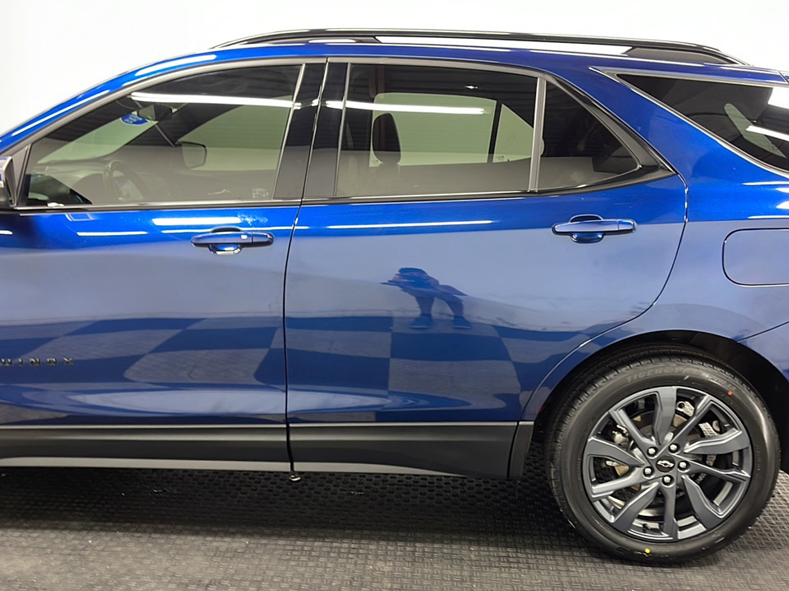 Used 2022 Chevrolet Equinox RS w/ RS Leather Package FWD image 13