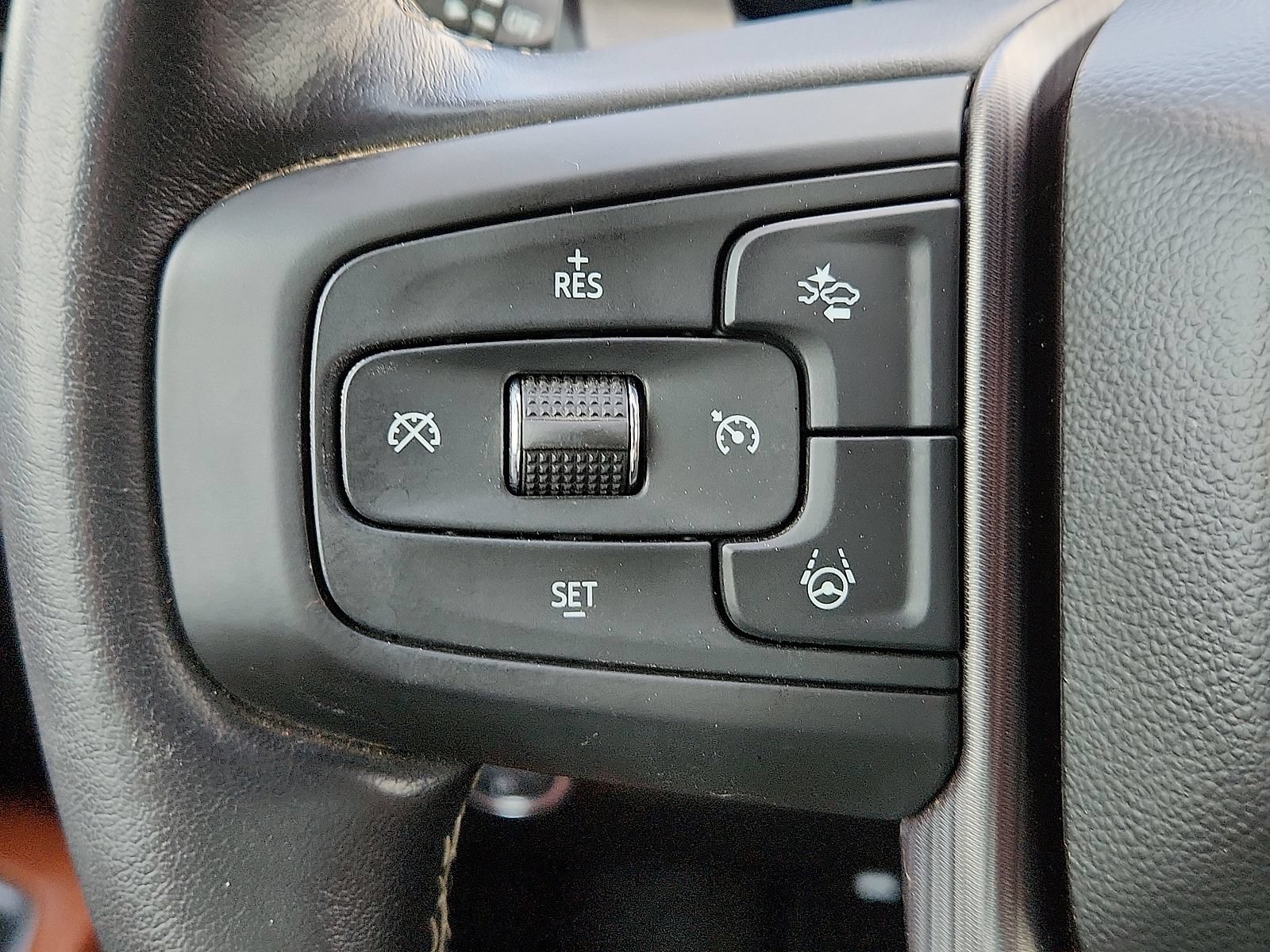 Used 2024 GMC Sierra 1500 Denali Ultimate AWD/4WD image 16