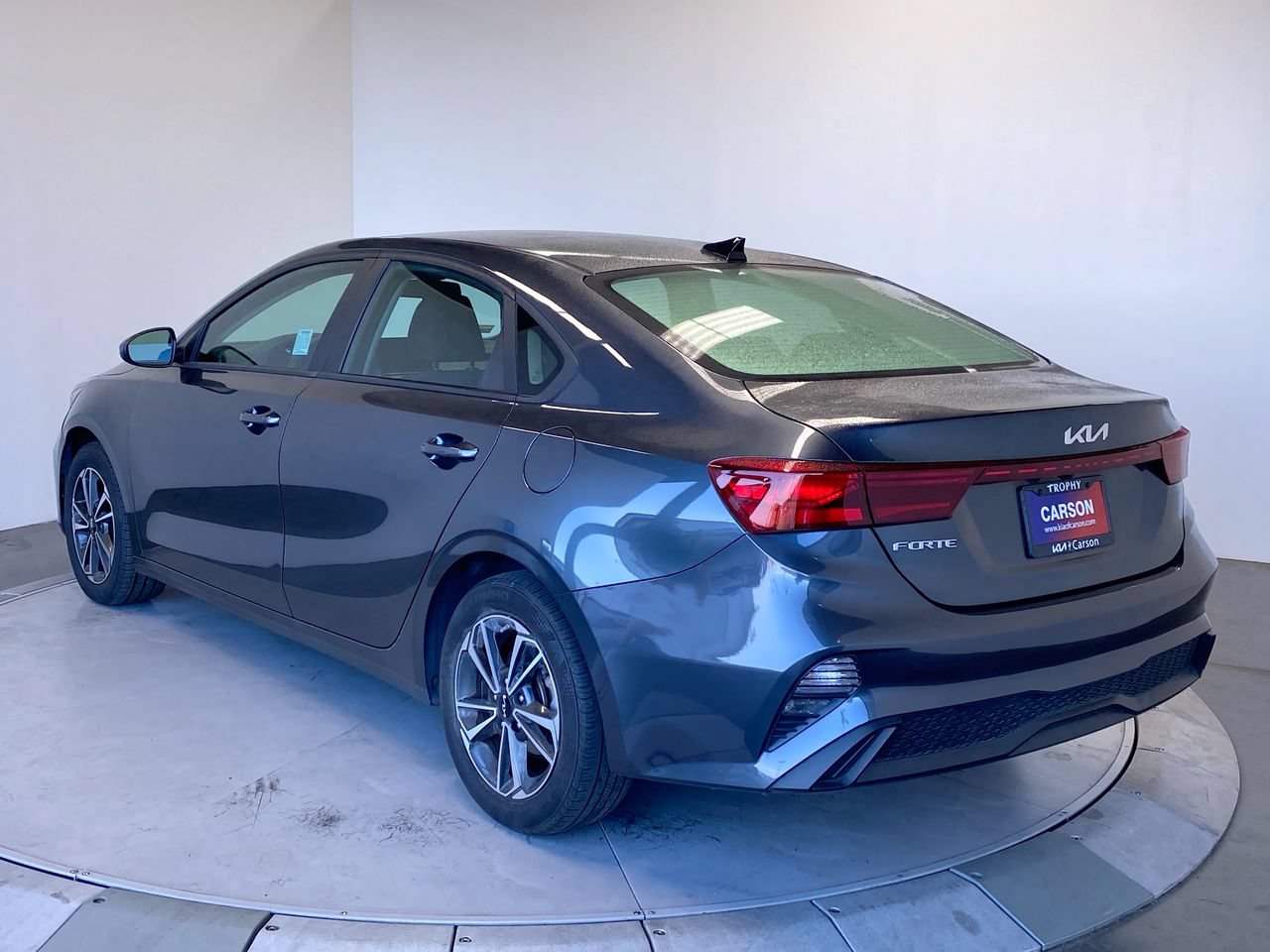 Used 2024 Kia Forte LXS FWD image 3