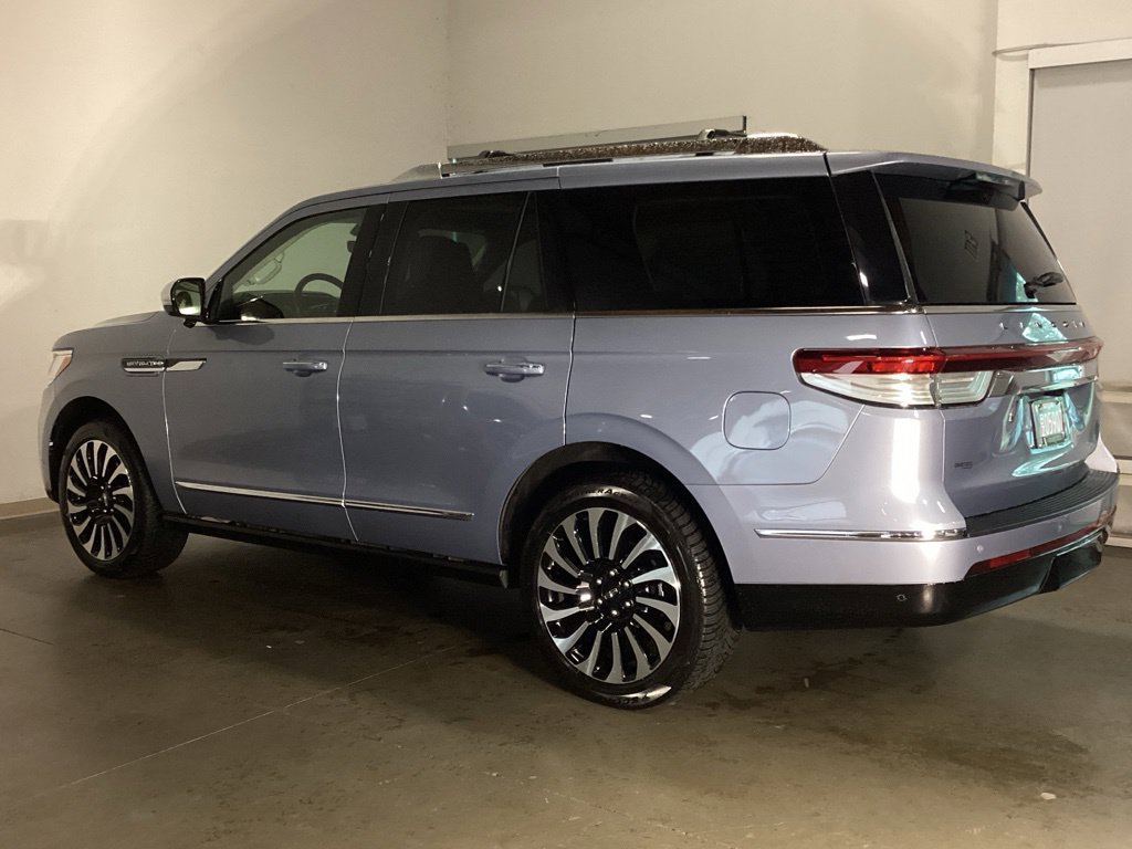 Used 2023 Lincoln Navigator Black Label AWD/4WD image 8