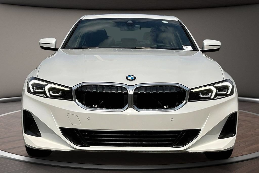 Used 2025 BMW 330i Sedan RWD image 2