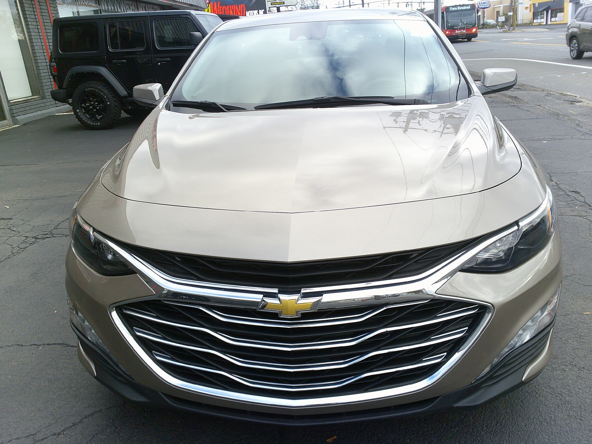 Used 2023 Chevrolet Malibu LT FWD image 14