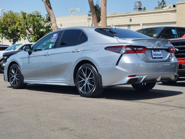 Used 2024 Toyota Camry SE FWD image 2