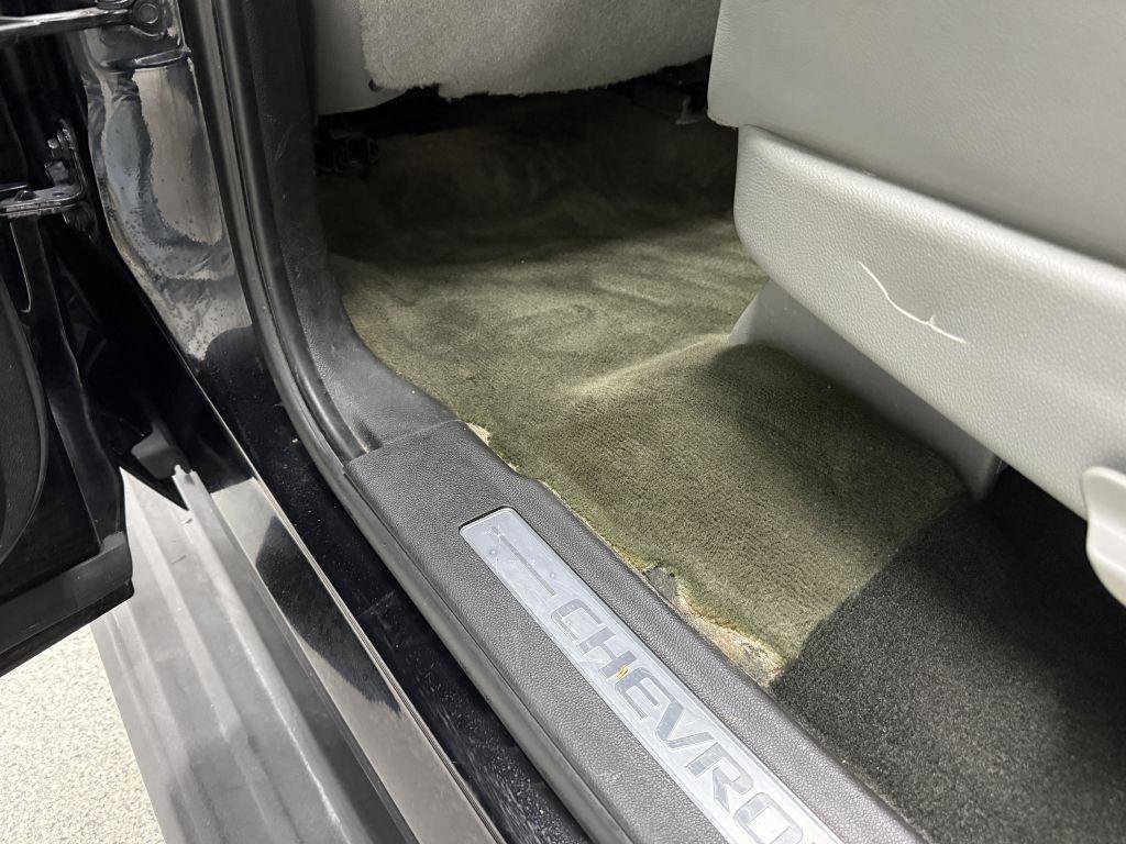 Used 2015 Chevrolet Suburban LT image 29