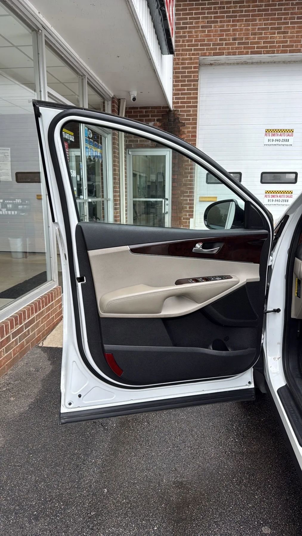 Used 2016 Kia Sorento EX w/ EX Premium Package image 10