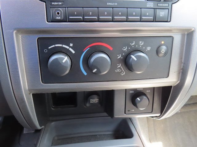 Used 2006 Dodge Dakota SLT w/ Sport Appearance Group AWD/4WD image 23
