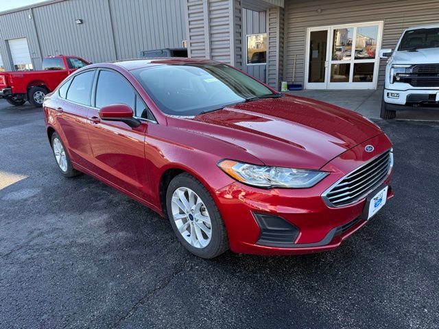 Used 2020 Ford Fusion SE image 3