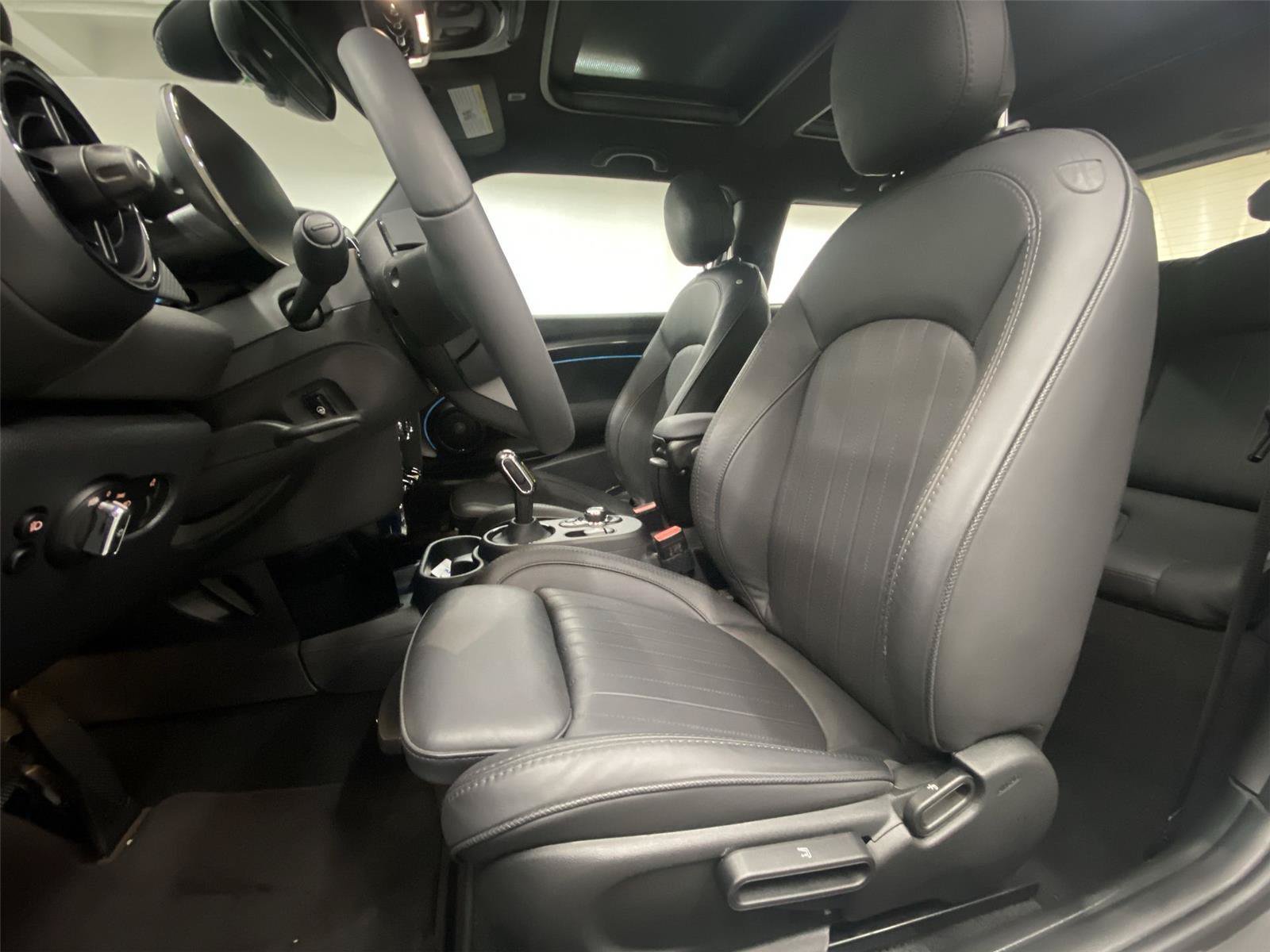Certified 2024 MINI Cooper SE FWD image 17