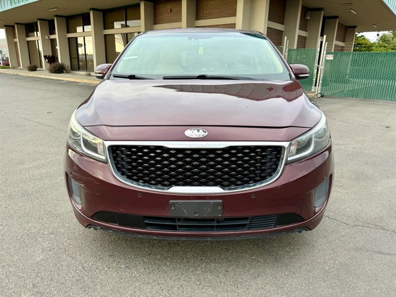 Used 2018 Kia Sedona LX w/ LX Essentials Premium Package FWD image 3