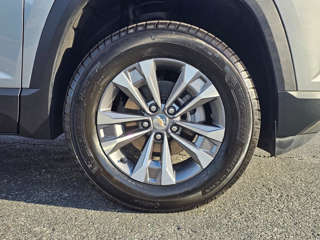 Certified 2026 Chevrolet Equinox LT AWD/4WD image 16