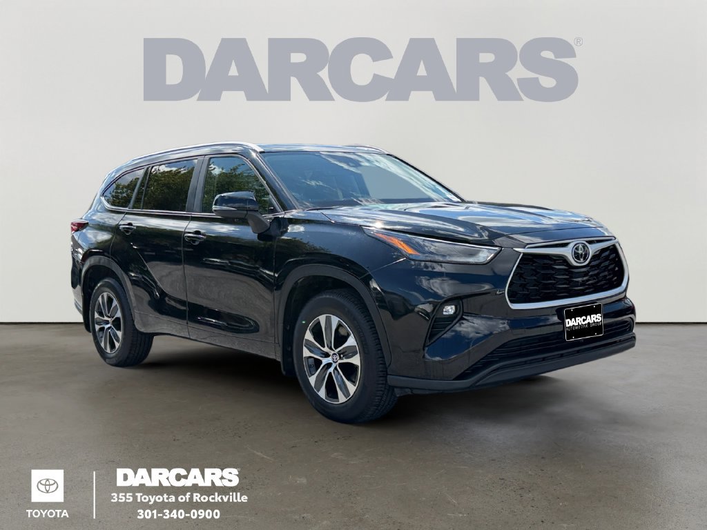 Used 2024 Toyota Highlander XLE