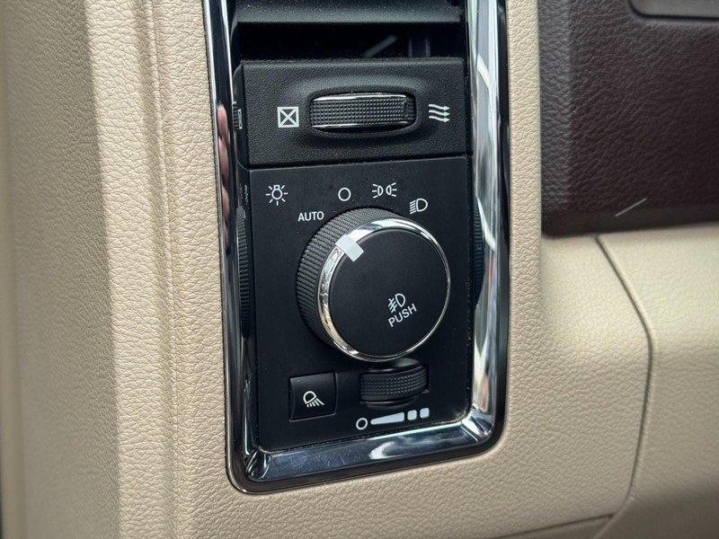 Used 2014 RAM 1500 Laramie Longhorn w/ Convenience Group image 17