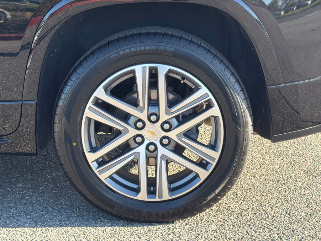 Used 2022 Chevrolet Traverse High Country w/ LPO, Cargo Package FWD image 16