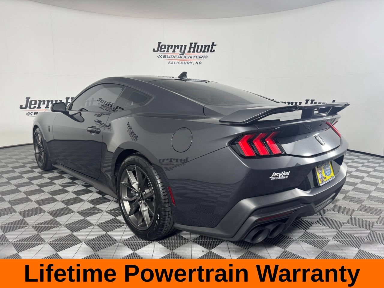 Used 2024 Ford Mustang Dark Horse RWD image 10