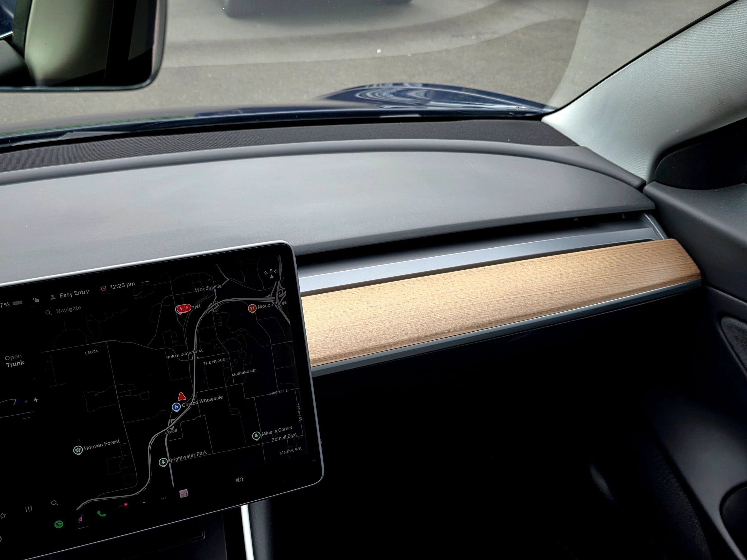 Used 2018 Tesla Model 3 Long Range RWD image 25