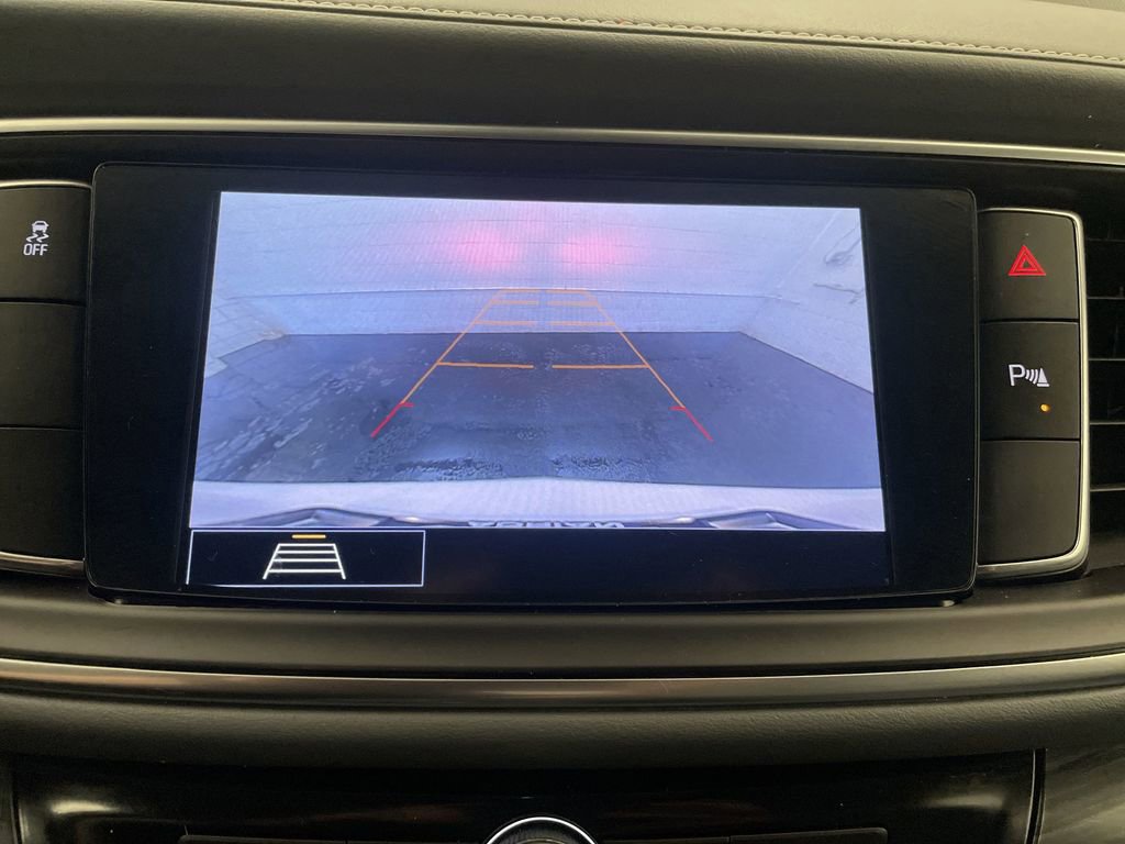 Used 2020 Buick Enclave Essence FWD image 8