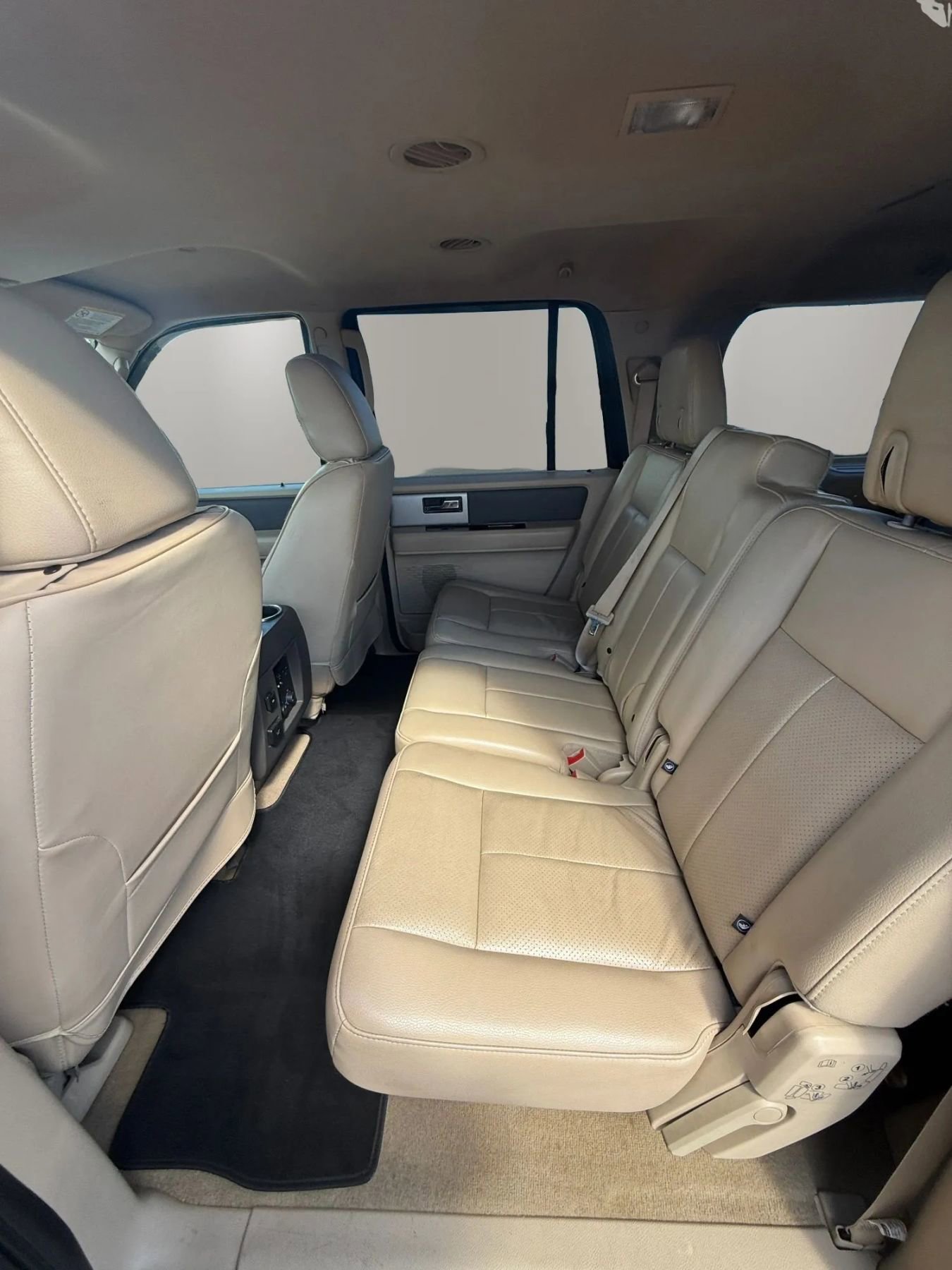 Used 2014 Ford Expedition EL XLT w/ Equipment Group 202A AWD/4WD image 31