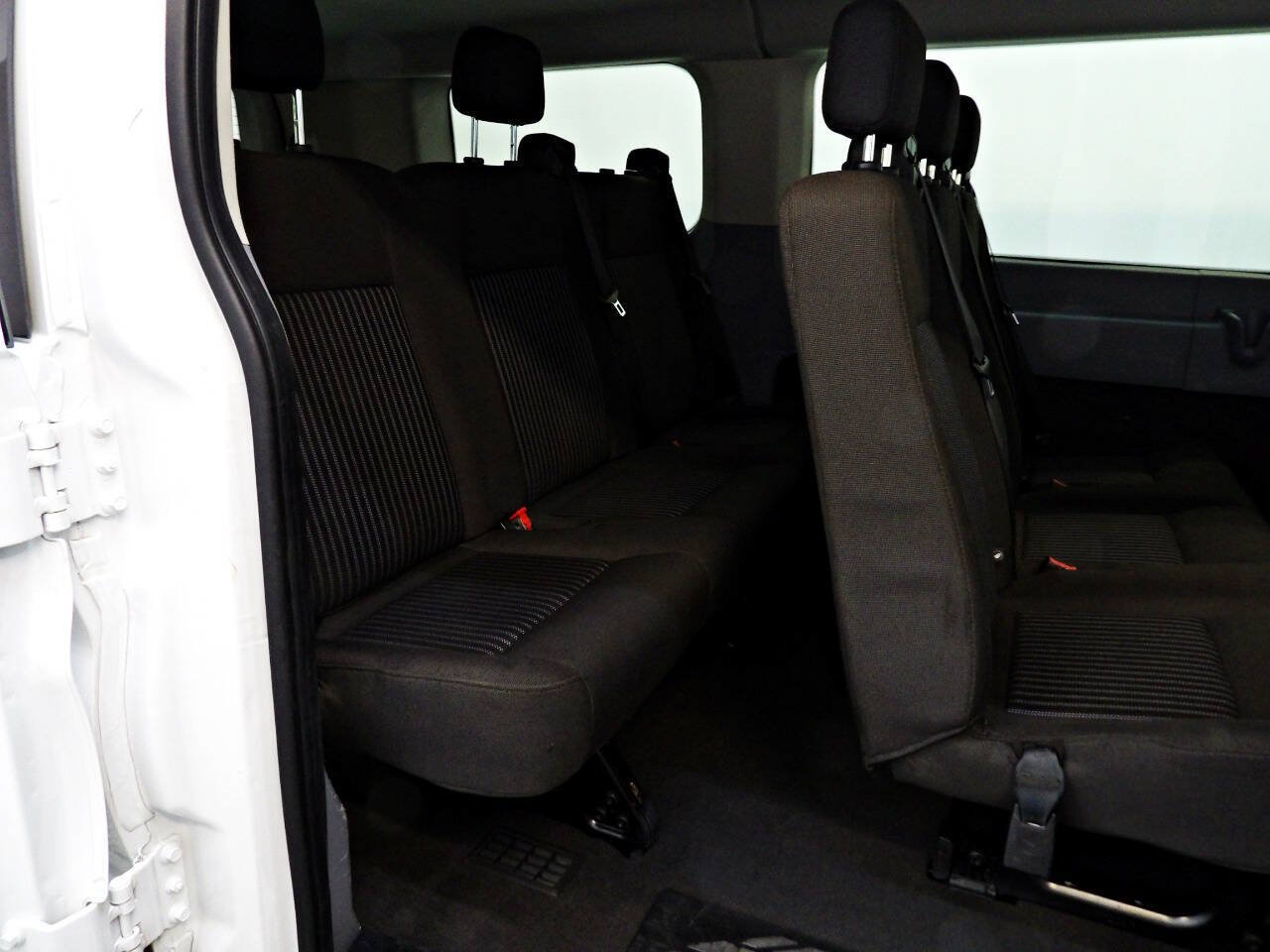 Used 2016 Ford Transit 150 XL RWD image 10