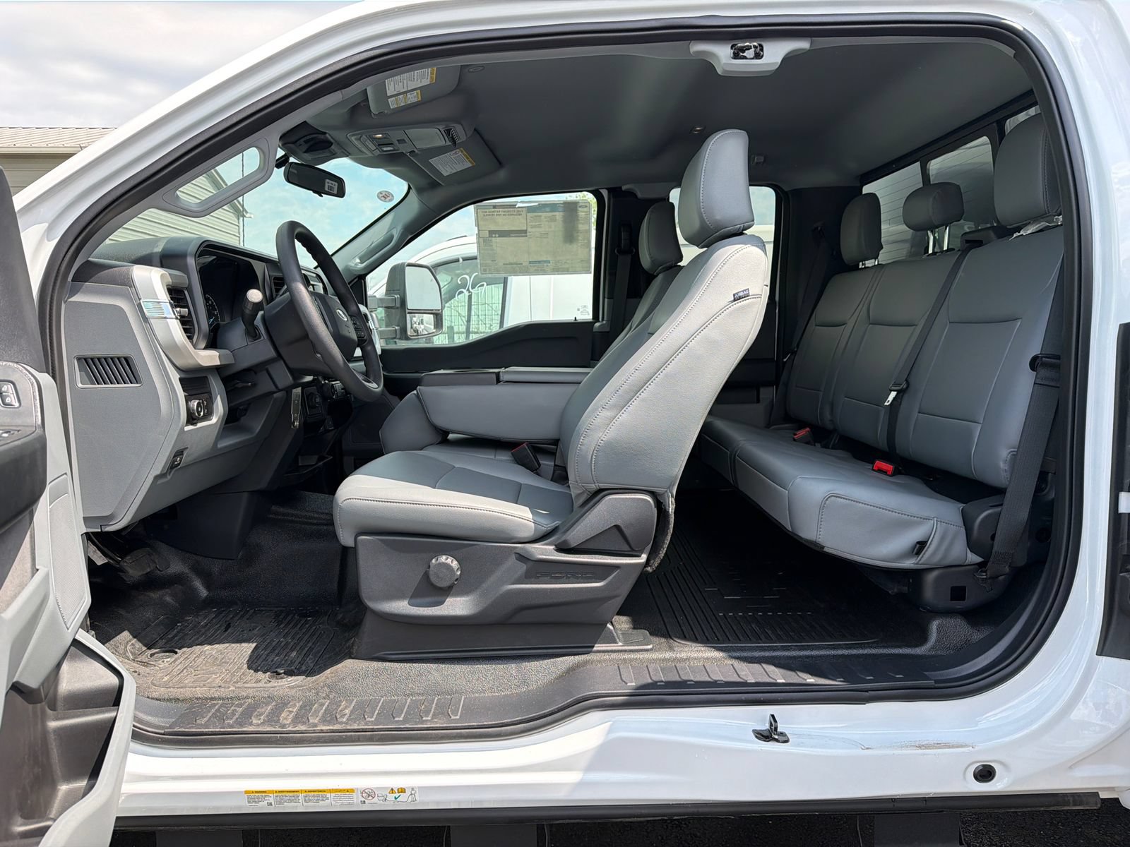 New 2025 Ford F450 XL w/ XL Chrome Package RWD image 16
