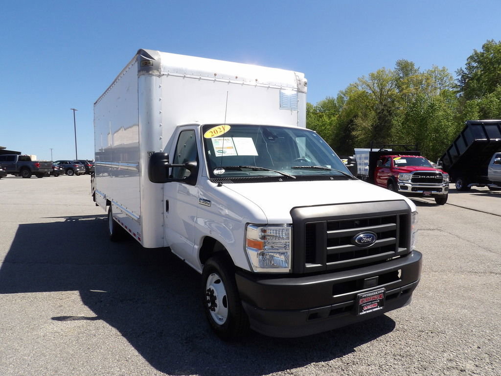 Used 2021 Ford E-350 and Econoline 350 Super Duty RWD image 11