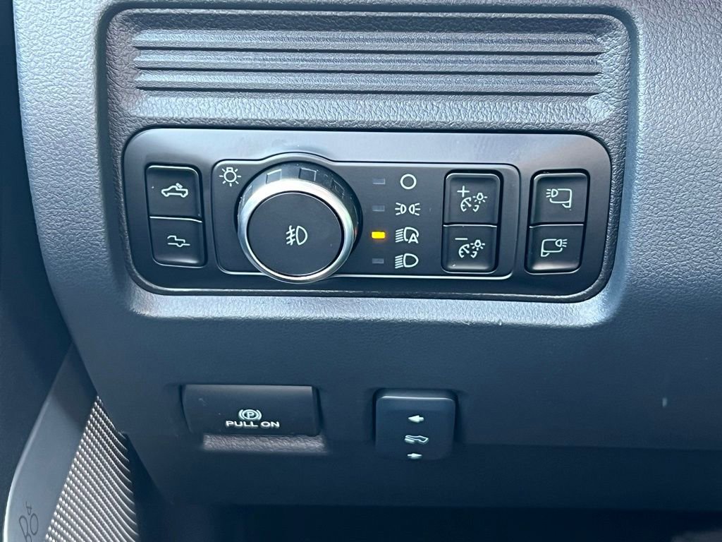 New 2025 Ford F250 Platinum image 36