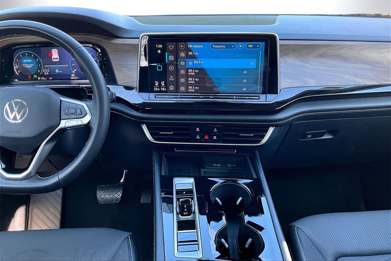 Used 2024 Volkswagen Atlas SE image 12