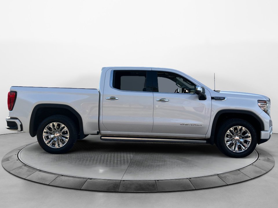 Used 2024 GMC Sierra 1500 Denali w/ Technology Package image 8