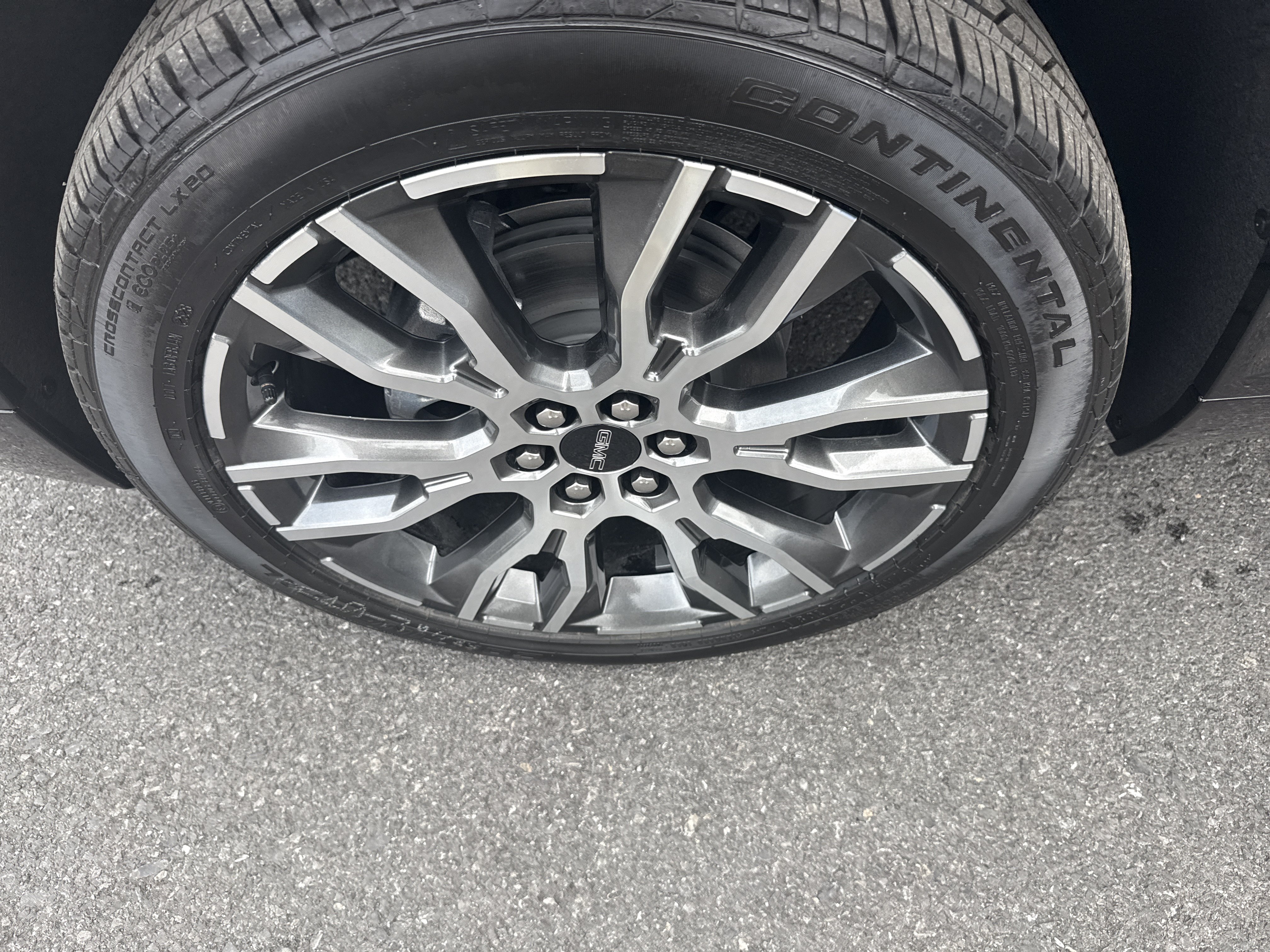 New 2027 GMC Acadia Denali Ultimate AWD/4WD image 13