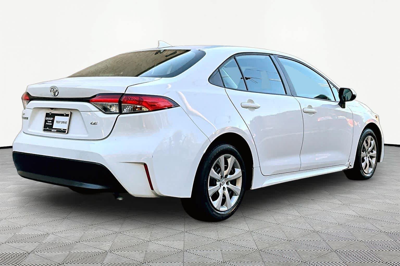 Used 2024 Toyota Corolla LE FWD image 13