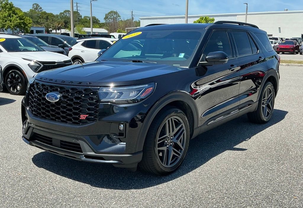 Used 2025 Ford Explorer ST w/ Sun And Sound Package AWD/4WD image 1