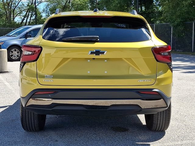 Used 2024 Chevrolet Trax ACTIV w/ Sunroof Package FWD image 8
