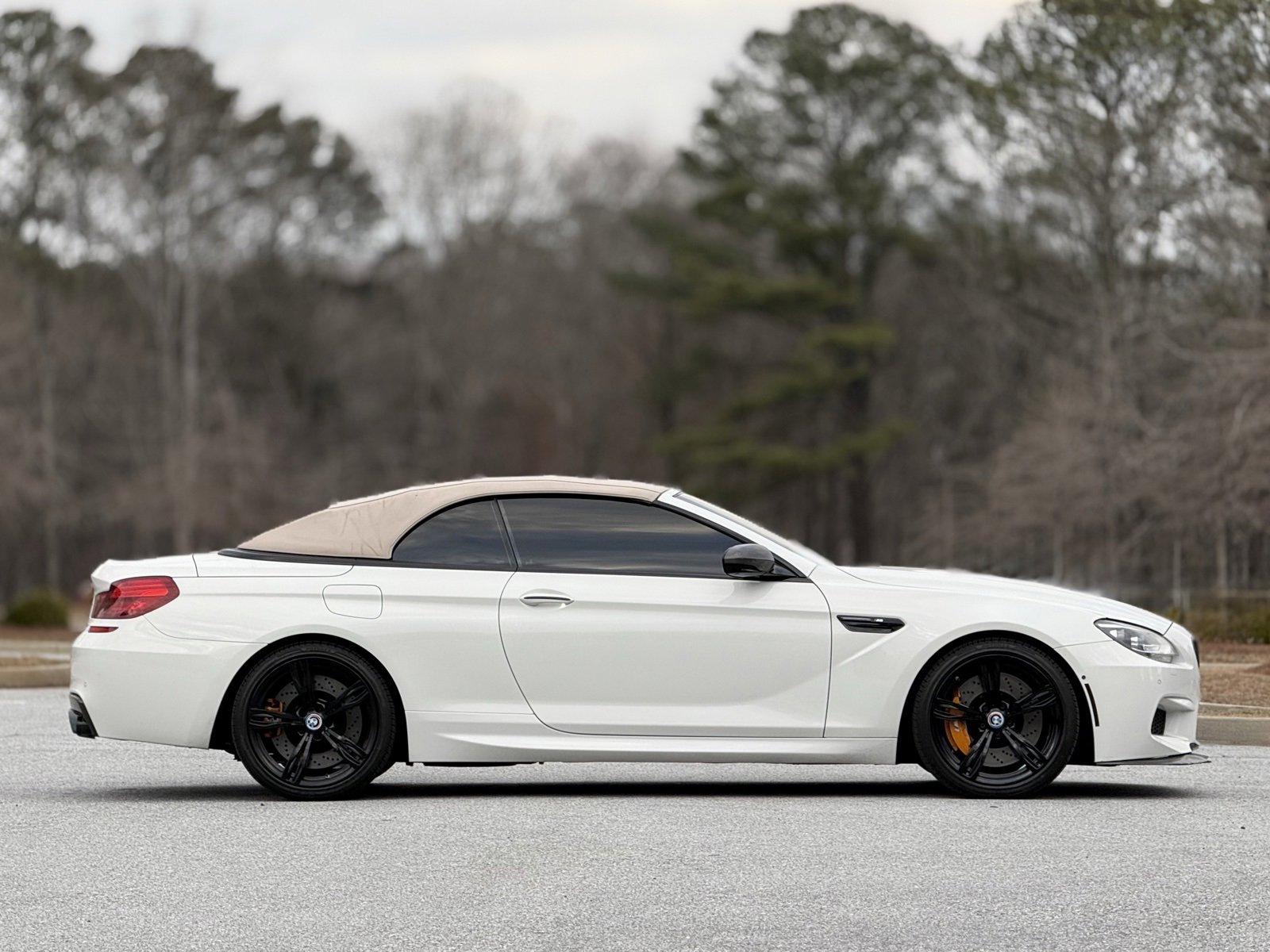 Used 2013 BMW M6 Convertible image 11