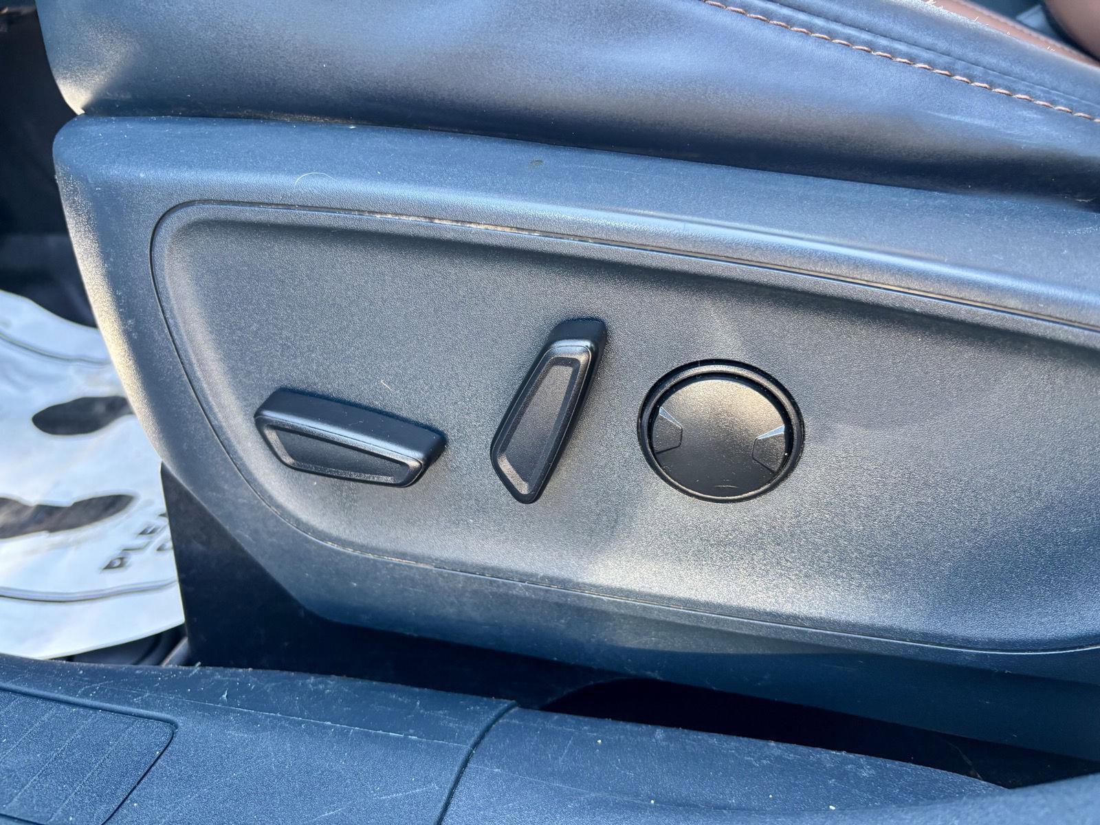 Used 2022 Ford Maverick Lariat w/ Equipment Group 500A Standard image 19