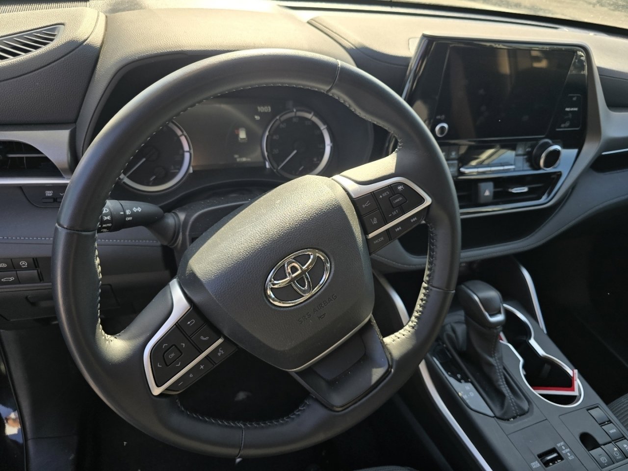 Certified 2025 Toyota Highlander LE image 20