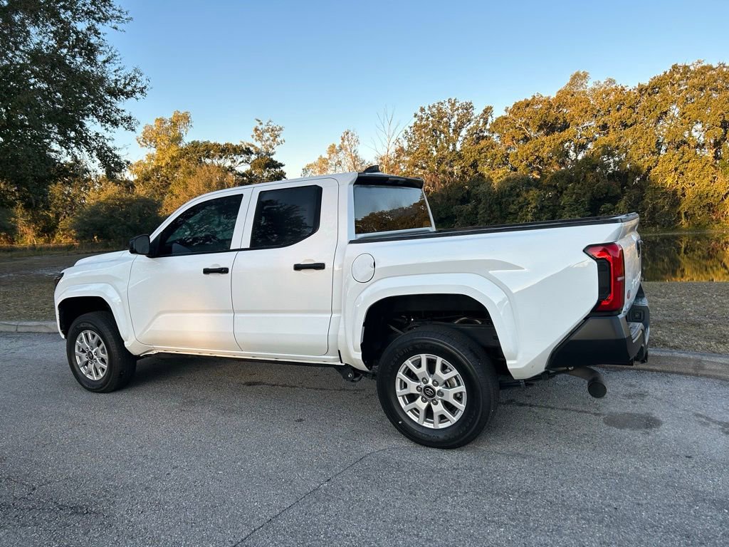 Certified 2024 Toyota Tacoma SR image 3