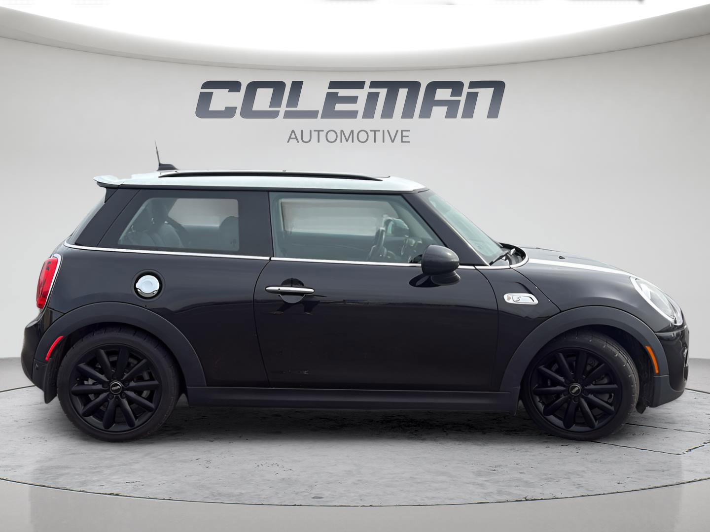 Used 2019 MINI Cooper S w/ Signature Upholstery Package image 6