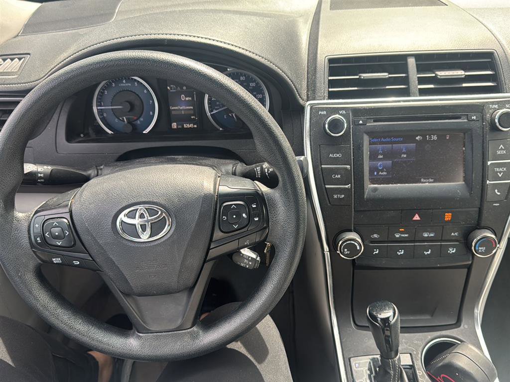 Used 2016 Toyota Camry LE FWD image 12