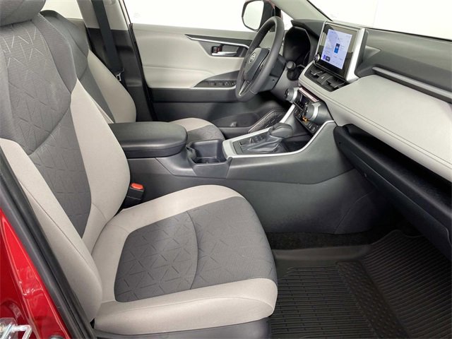 Used 2025 Toyota RAV4 XLE image 12