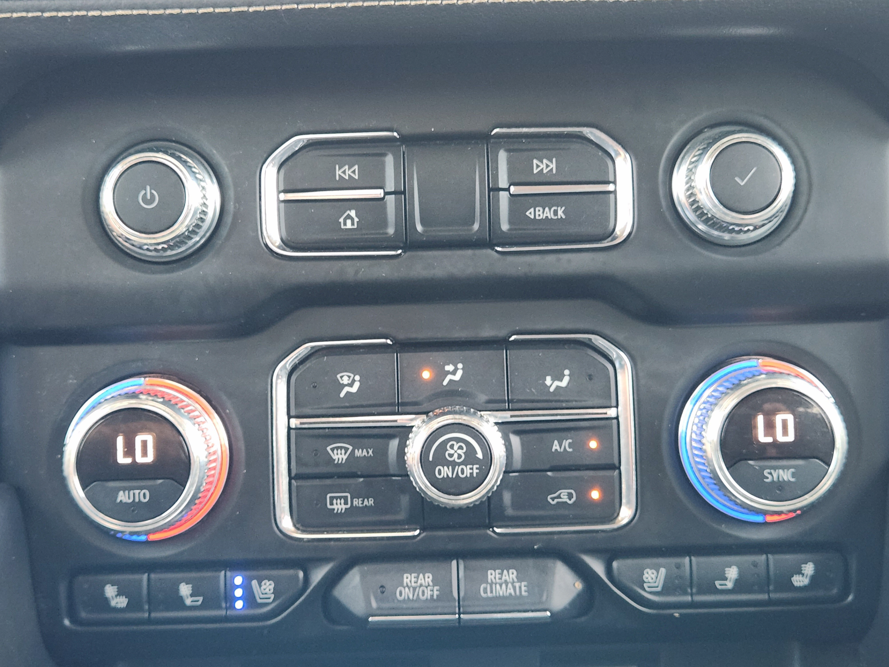 Used 2022 GMC Yukon SLT w/ SLT Premium Package RWD image 13
